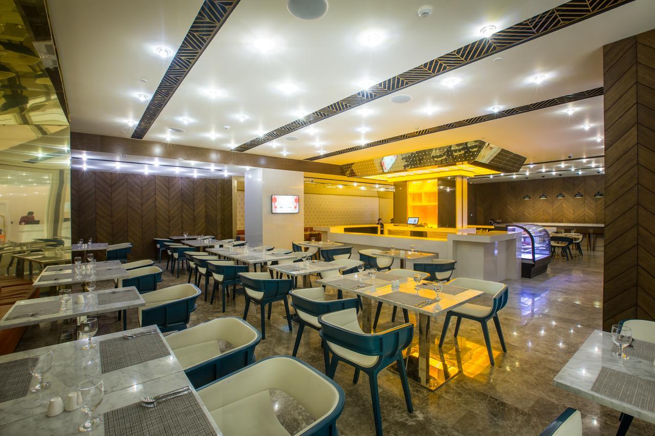 Winford Resort And Casino Manila Kültér fotó