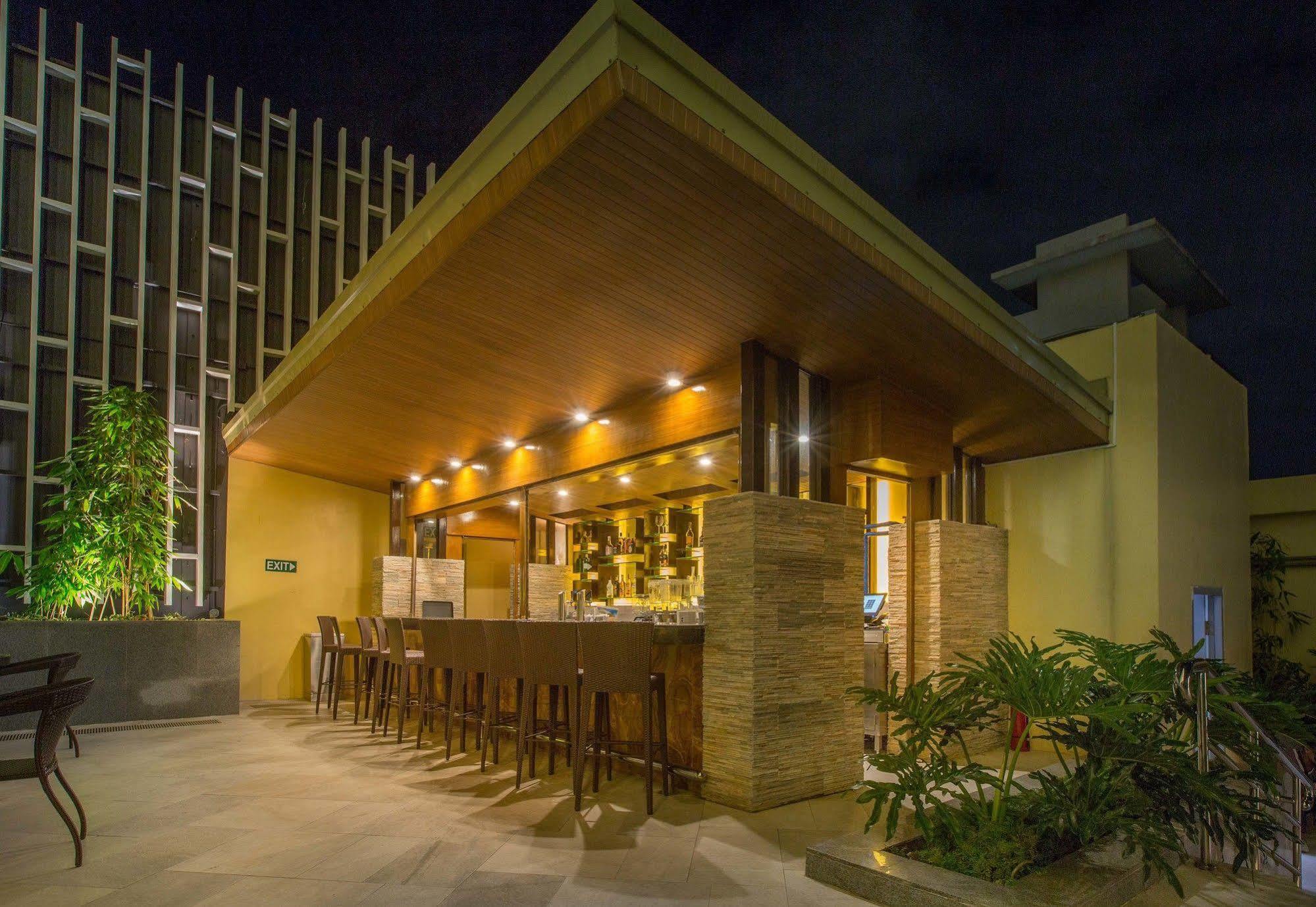 Winford Resort And Casino Manila Kültér fotó